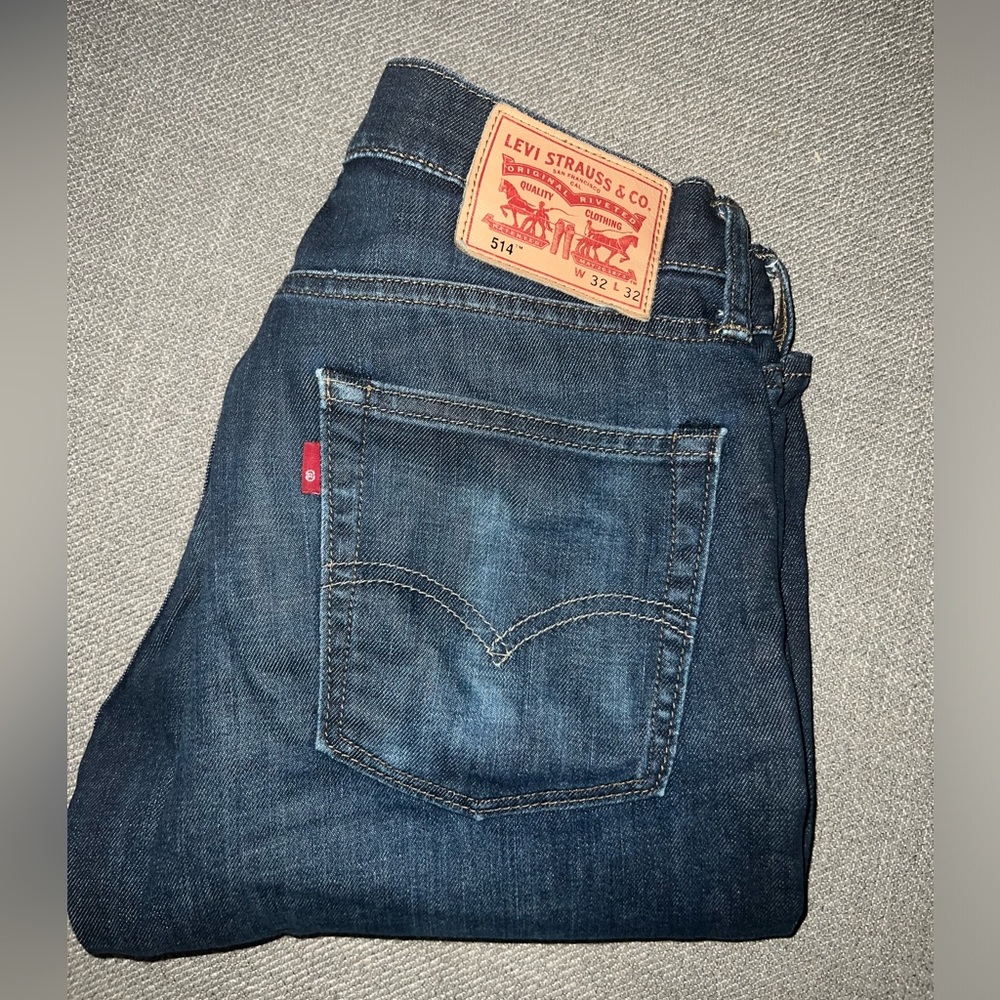 Levi Strauss 514 Straight Cut dark wash jeans